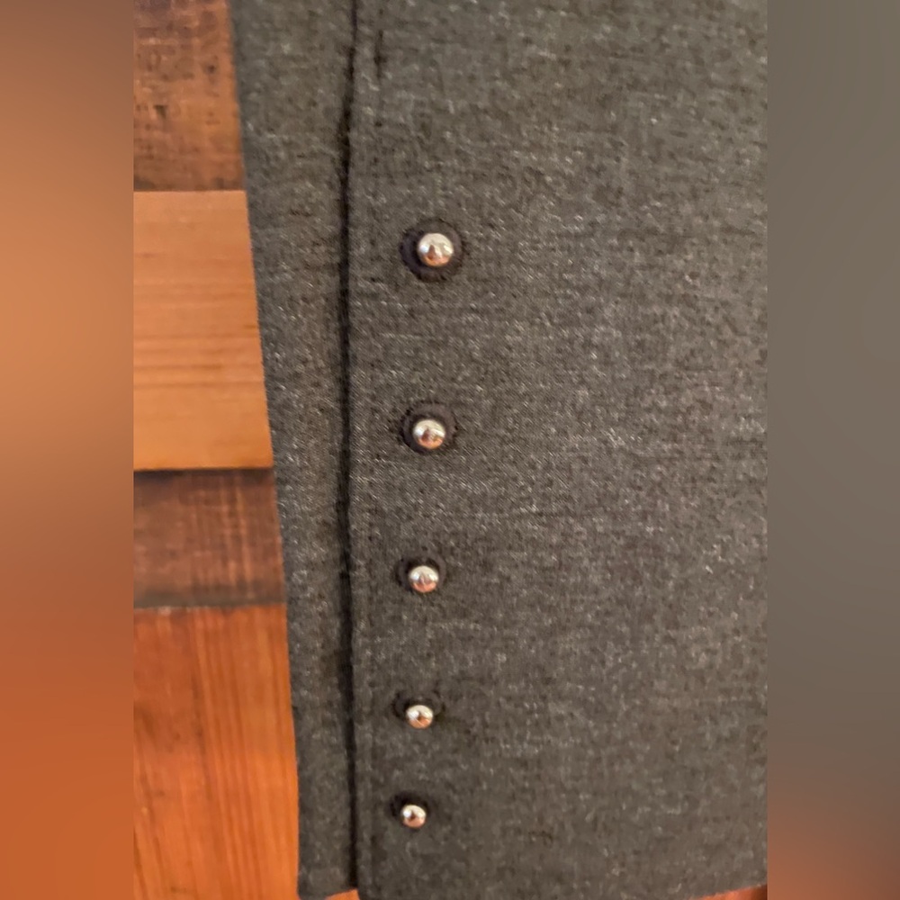 Chico’s pull on pointe rivet studded leggings - Picture 5 of 5